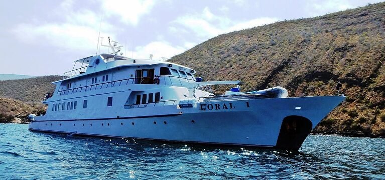 Galapagos-boat-Coral-1